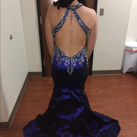 PROM DRESS! - Picture 2 of 2